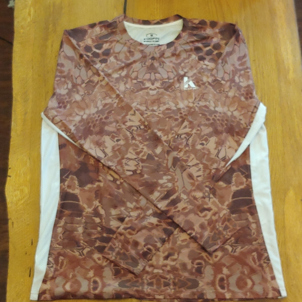 NWOT KOOFIN Fishing/Hunting Long Sleeve, Kryptek